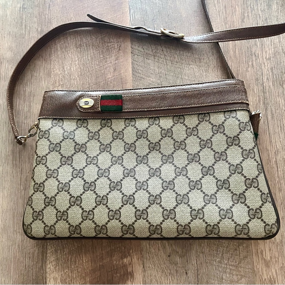 Gucci authentic purse
